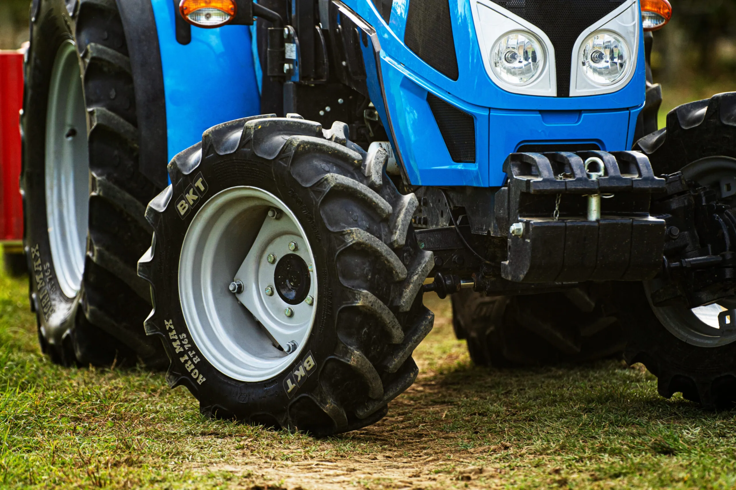 BKT AGRIMAX RT 765 - шина для тракторов и комбайнов: отзыв сельскохозяйственной компании I Gelsi