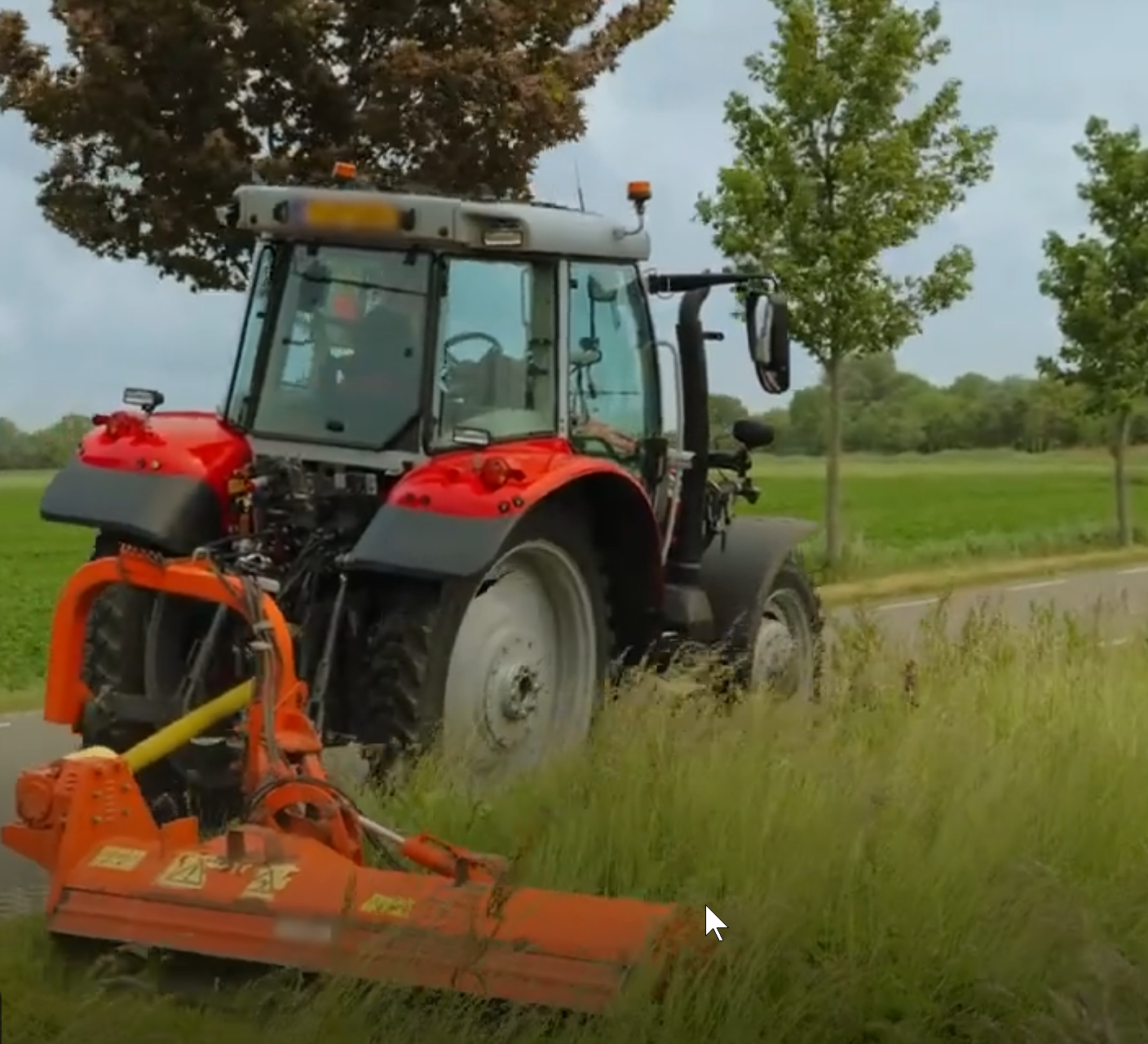 Шина BKT AGRIMAX PROCROP - установка на трактор для использования в муниципальных работах